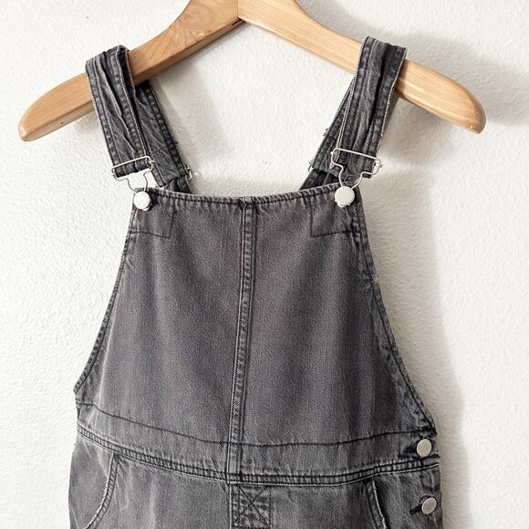 Free People Torn Up Mini Black Mini Denim‎ Skirt Overalls Women's Size 6 - Picture 3 of 11